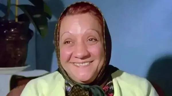 Hababam Sınıfı’nın Hafize Ana’sıydı! Adile Naşit’in kökenini öğrenince çok şaşıracaksınız! 4